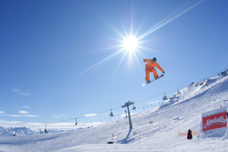 Every snowboarder will find the piste they're looking for in Zillertal. Every snowboarder will find the piste they're looking for in Zillertal.