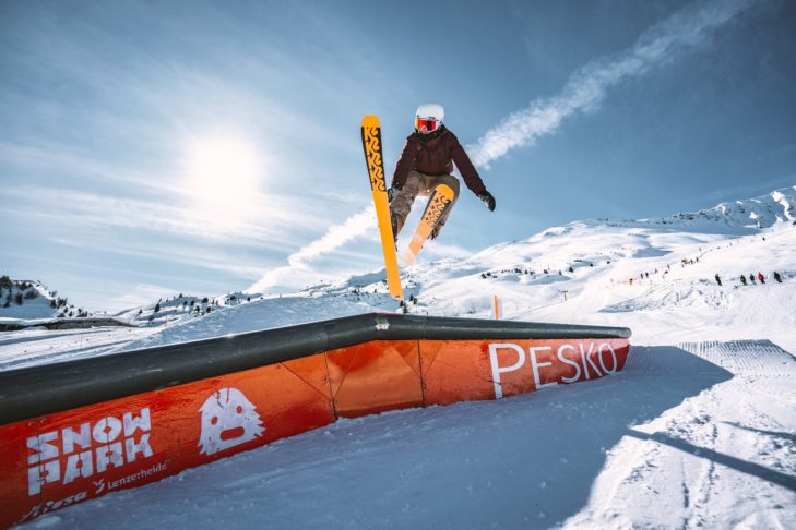 Whether jibs, kickers or boxes, winter sports enthusiasts will find everything their freestyle heart desires in the Arosa-Lenzerheide Snowpark.